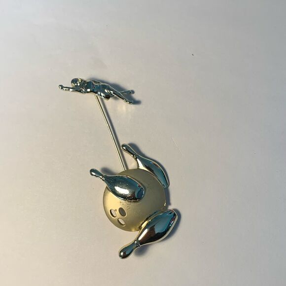 Rare Vintage BOWLING Action Pin - Picture 3 of 9